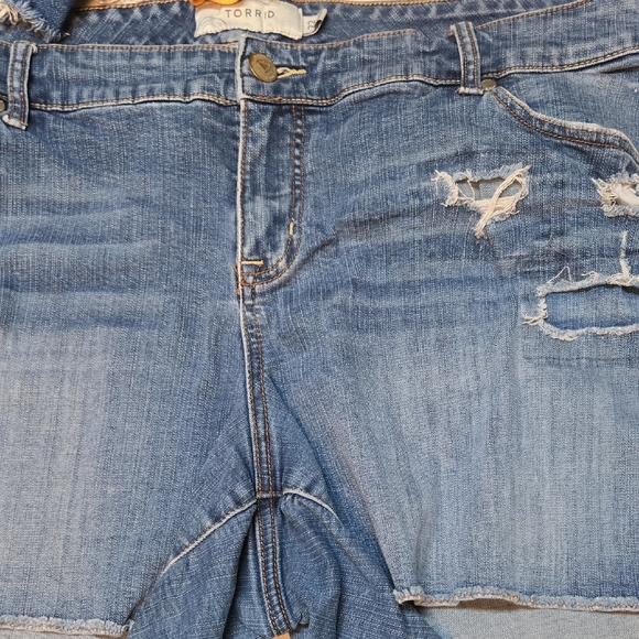 Torrid Women's Light Blue Ripped Jean Shorts - Picture 1 of 6